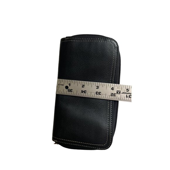 Clarks Dark Brown Leather Wallet With Zip Closure & Multiple Compartments - Picture 6 of 9